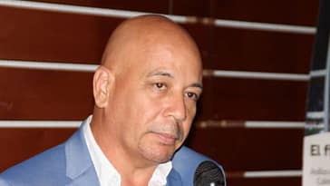 Julio Acanda se mostró sobrecogido por tan halagüeña iniciativa