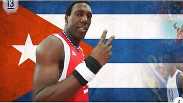 Robertlandy Simón se marcha del equipo Cuba de Volleyball