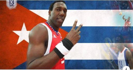 Robertlandy Simón se marcha del equipo Cuba de Volleyball